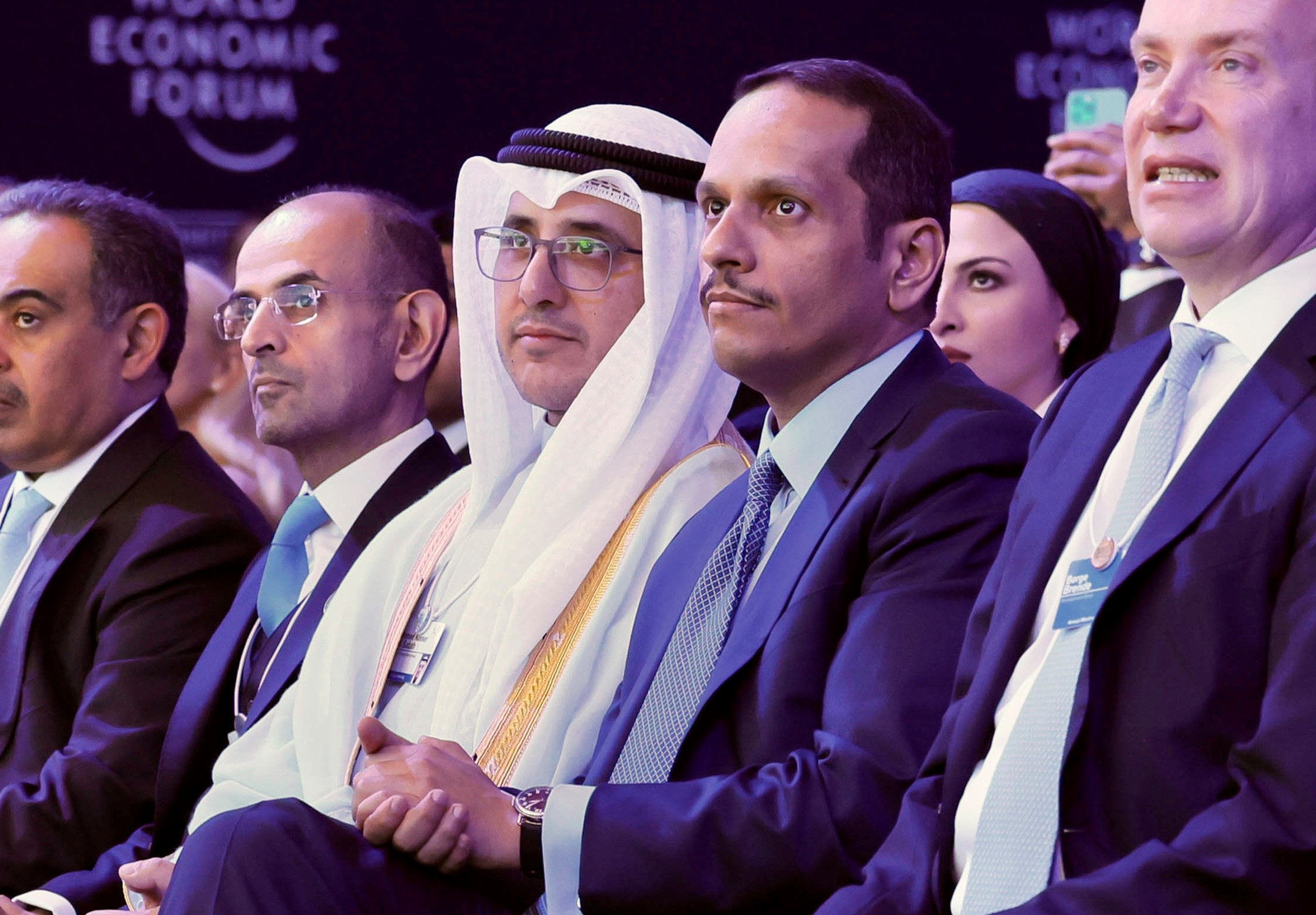 ممثل سمو رئيس مجلس الوزراء وزير الخارجية خلال حضور الجلسة الخاصة لسمو أمير قطر ضمن افتتاح المنتدى الاقتصادي العالمي بدافوس