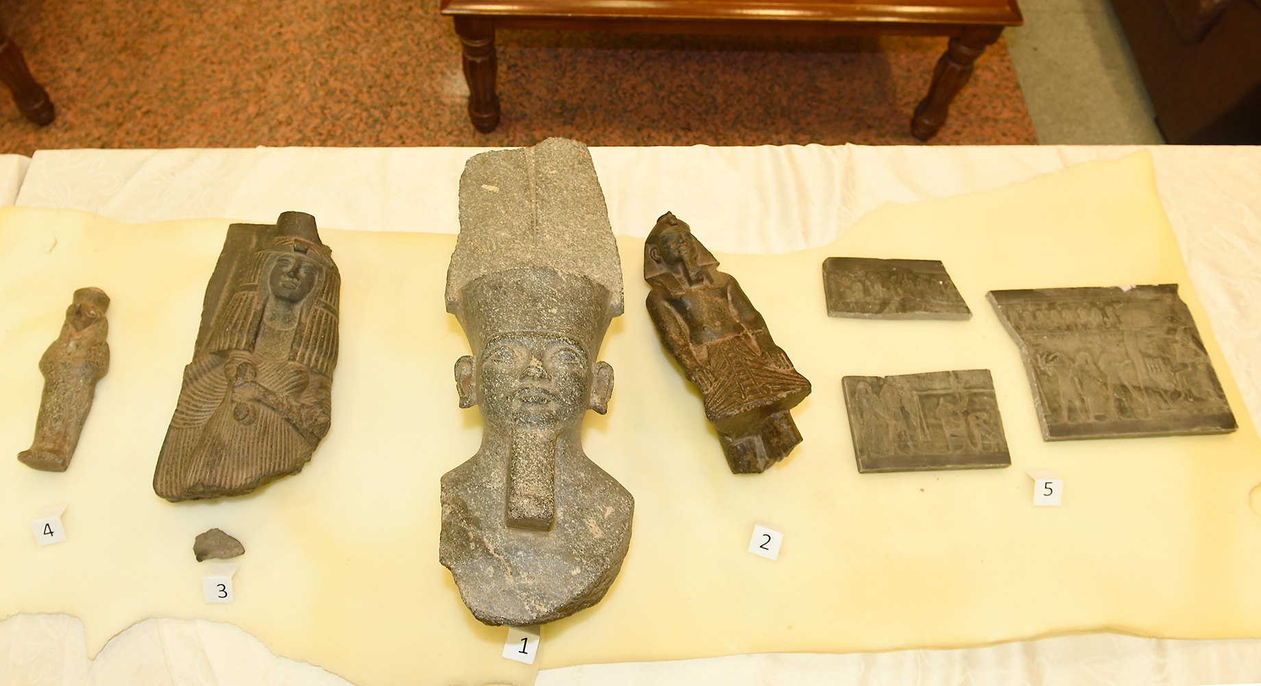 Pharaonic relics seized by customs authorities at Kuwait airport