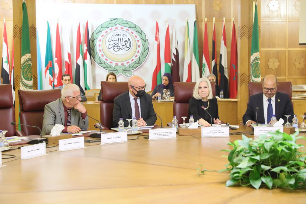 The Arab League and the UNHCR launch a strategy to provide health services for refugees