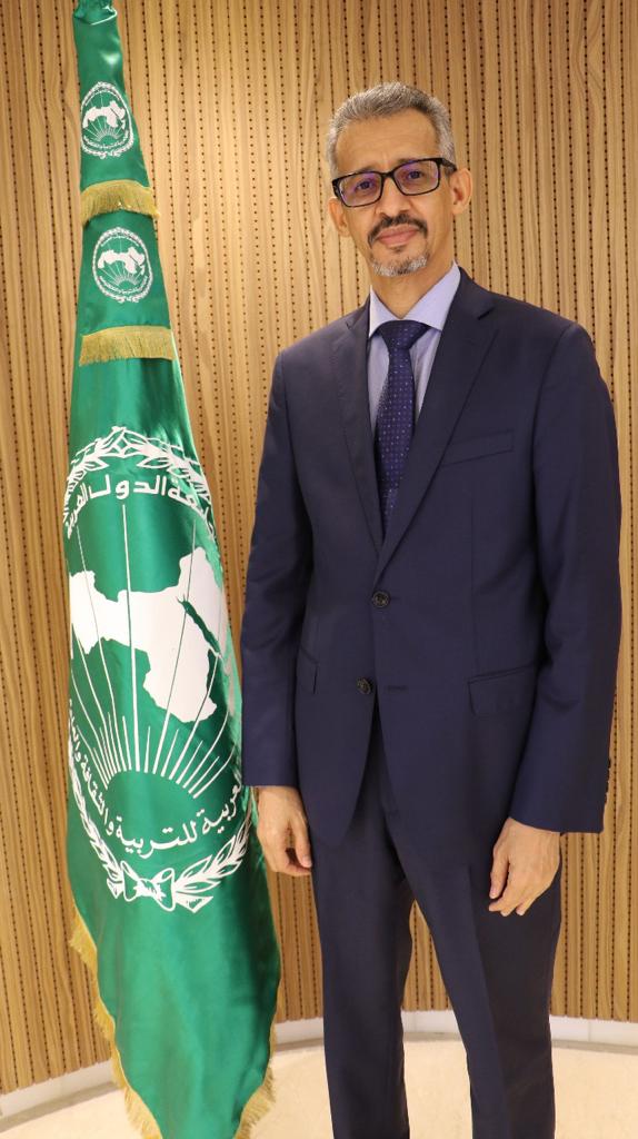 المدير العام للمنظمة العربية للتربية والثقافة والعلوم (ألكسو) الدكتور محمد ولد أعمر
