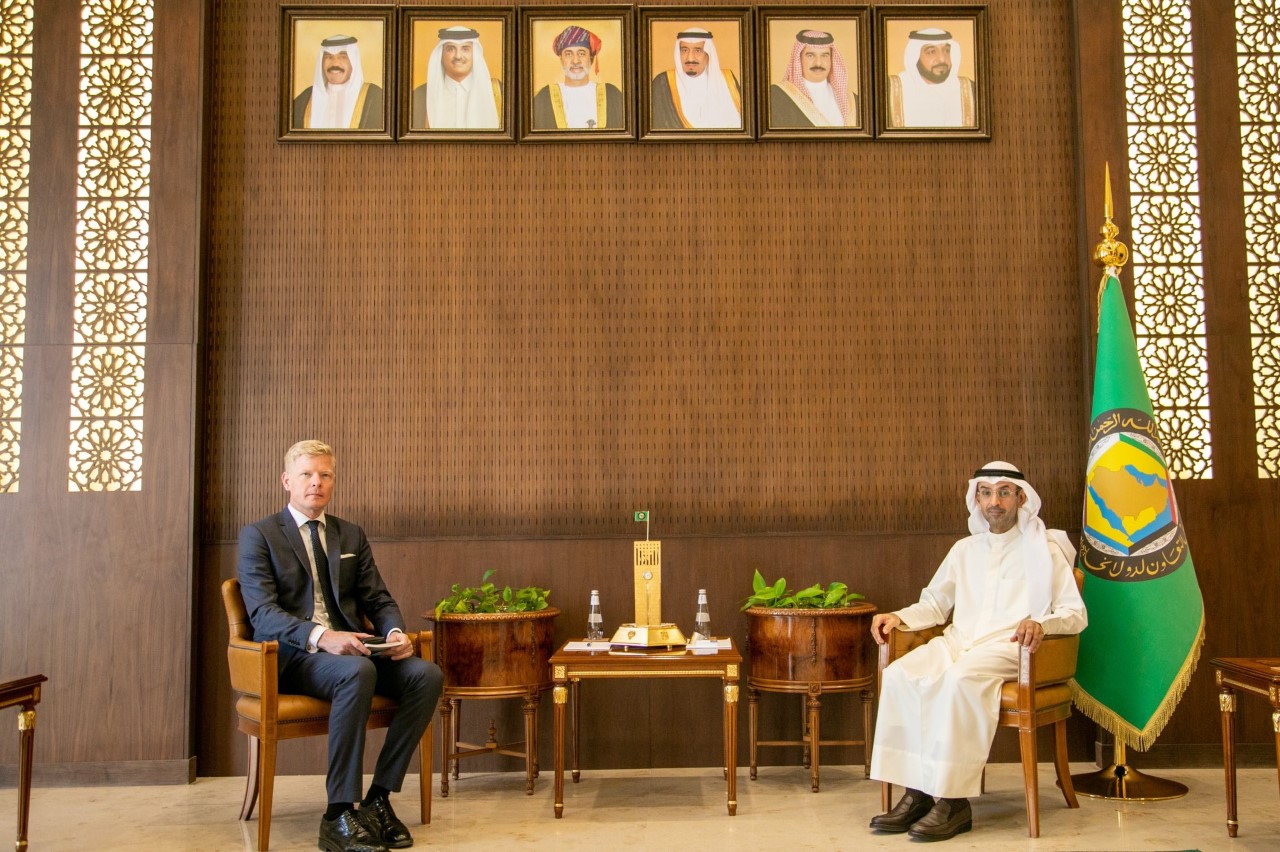 امين مجلس التعاون خلال استقباله المبعوث الخاص للأمين العام للأمم المتحدة إلى اليمن
