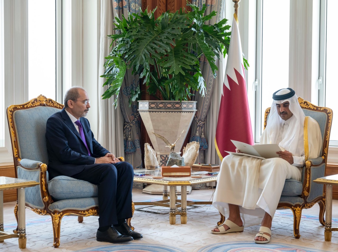 Qatari Amir Sheikh Tamim bin Hamad Al-Thani received a written message from King Abdullah II of Jordan