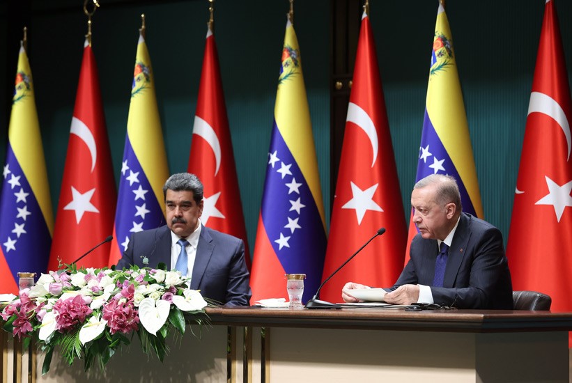 الرئيس التركي مع نظيره الفنزويلي اثناء المؤتمر الصحفي