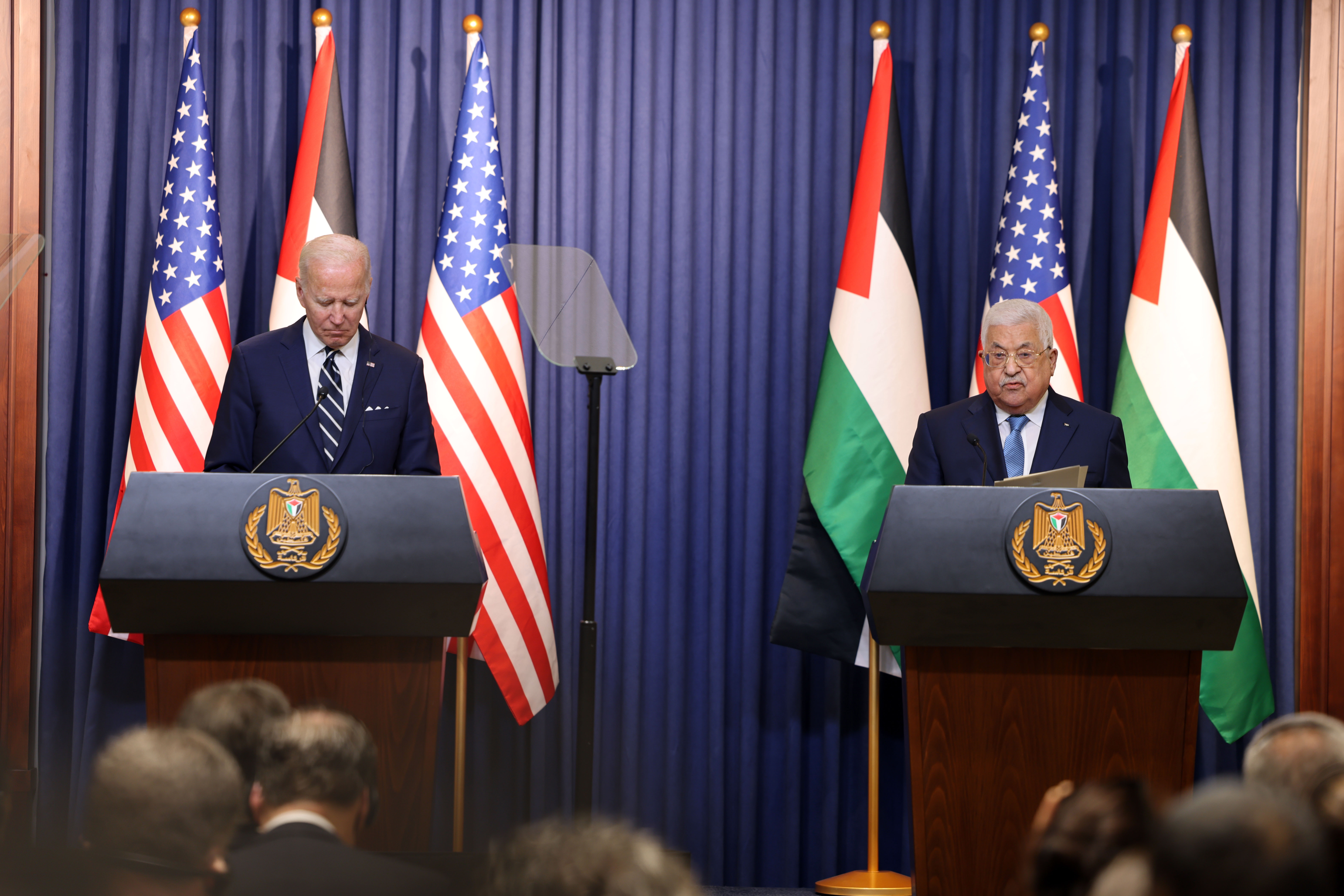 الرئيس الفلسطيني والرئيس الأمريكي خلال المؤتمر الصحفي المشترك