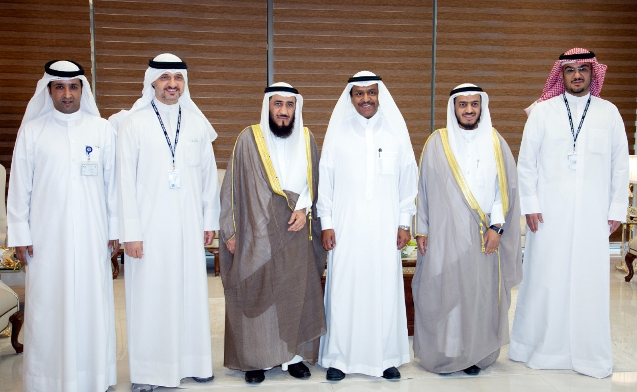 جانب من لقاء رئيس بعثة الحج الكويتية ونائب وزير الحج والعمرة السعودي