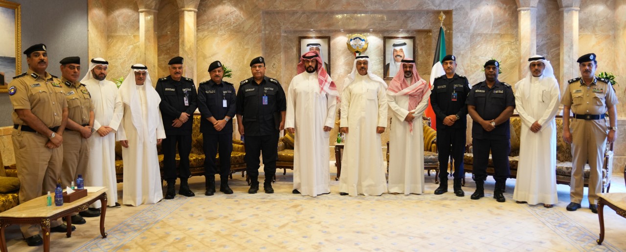 Kuwait Prime Minister receives Interior Min., senior officials