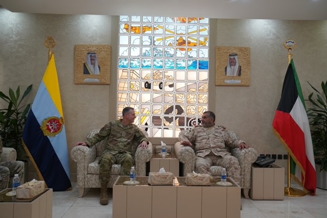 Kuwait Army, US Central Command discuss mutual subjects