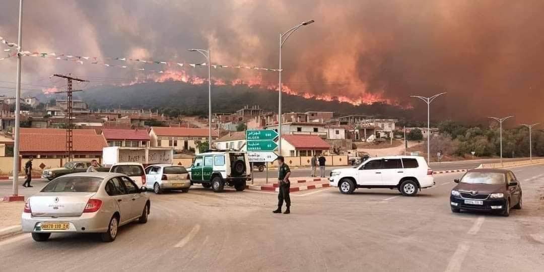 الحرائق المندلعة بولاية الطارف شرقي الجزائر