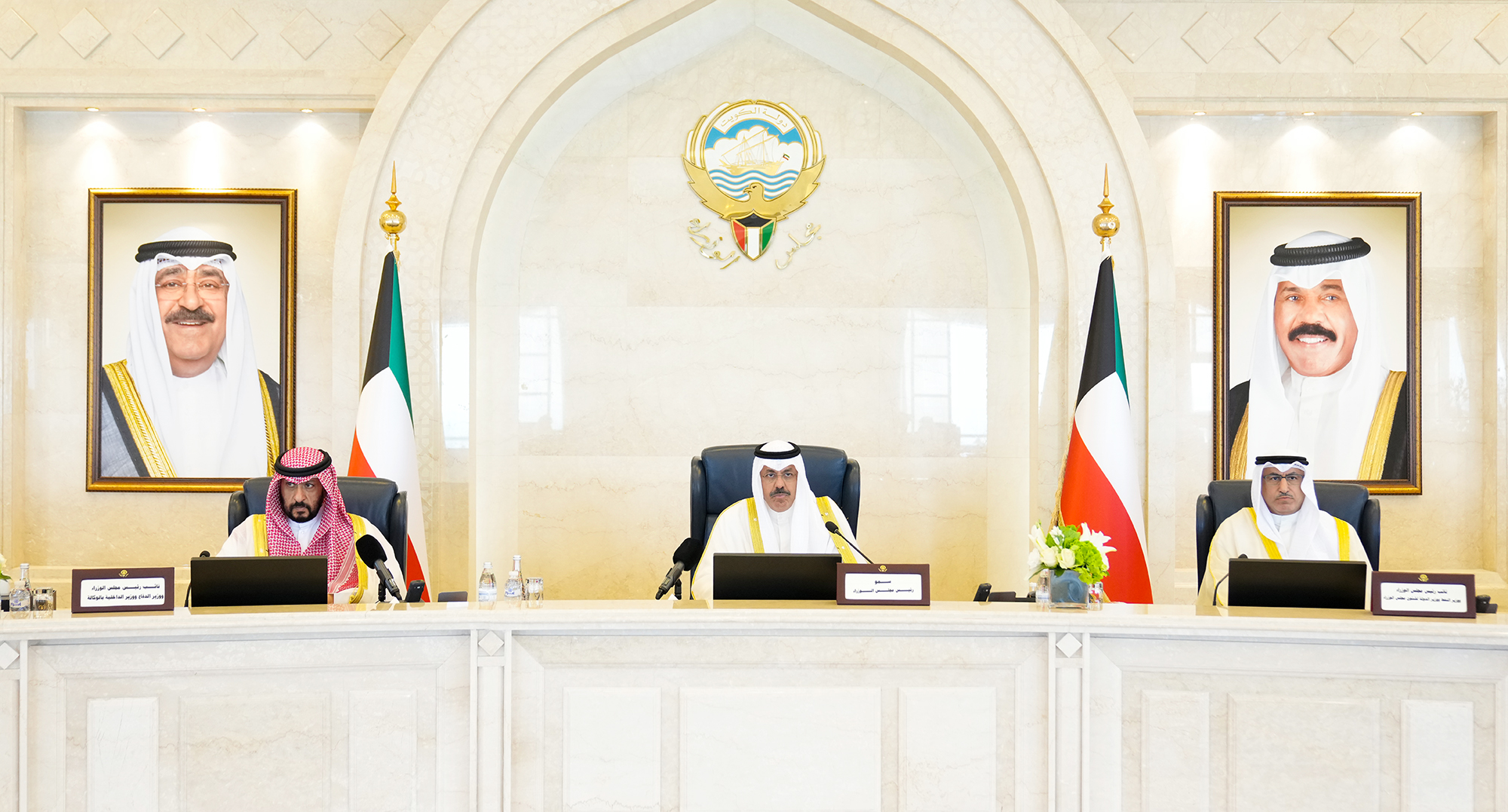 Kuwait's new cabinet convenes maiden meeting