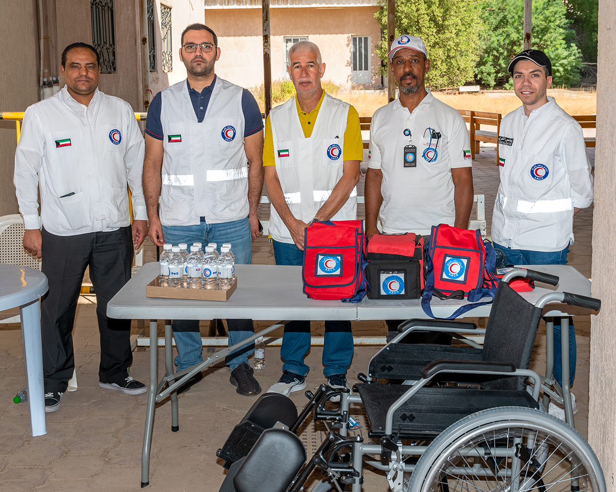Kuwait Red Crescent Society (KRCS) volunteers 