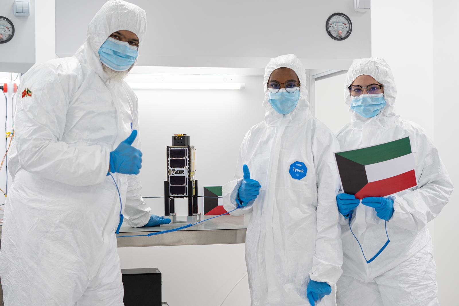 فخر من الجميع بالعمل على القمر الاصطناعي الكويتي الأول