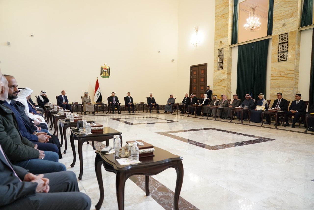 رئيس الوزراء العراقي يقيم مادبة غداء لوفود خليجي 25