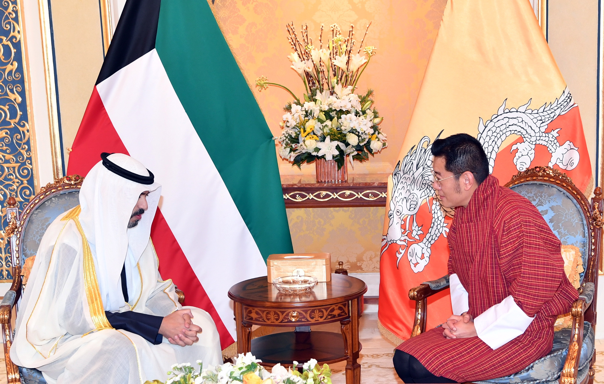 Bhutan King Jigme Khesar Namgyel Wangchuck receives the Director General of the Direct Investment Promotion Authority, Sheikh Dr. Mishaal Jaber Al-Ahmad Al-Sabah