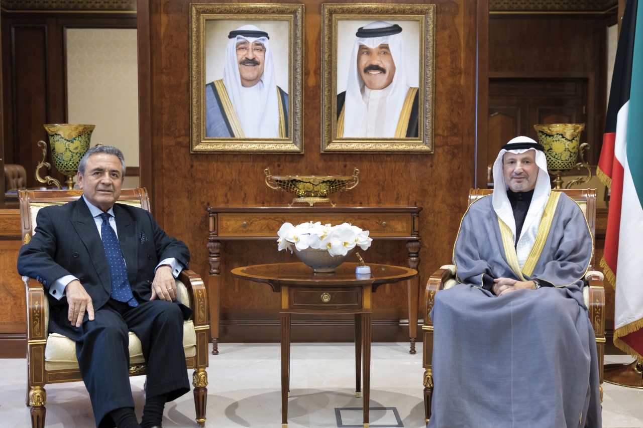 Kuwait Foreign Minister receives Peru's Ambassador to Kuwait
