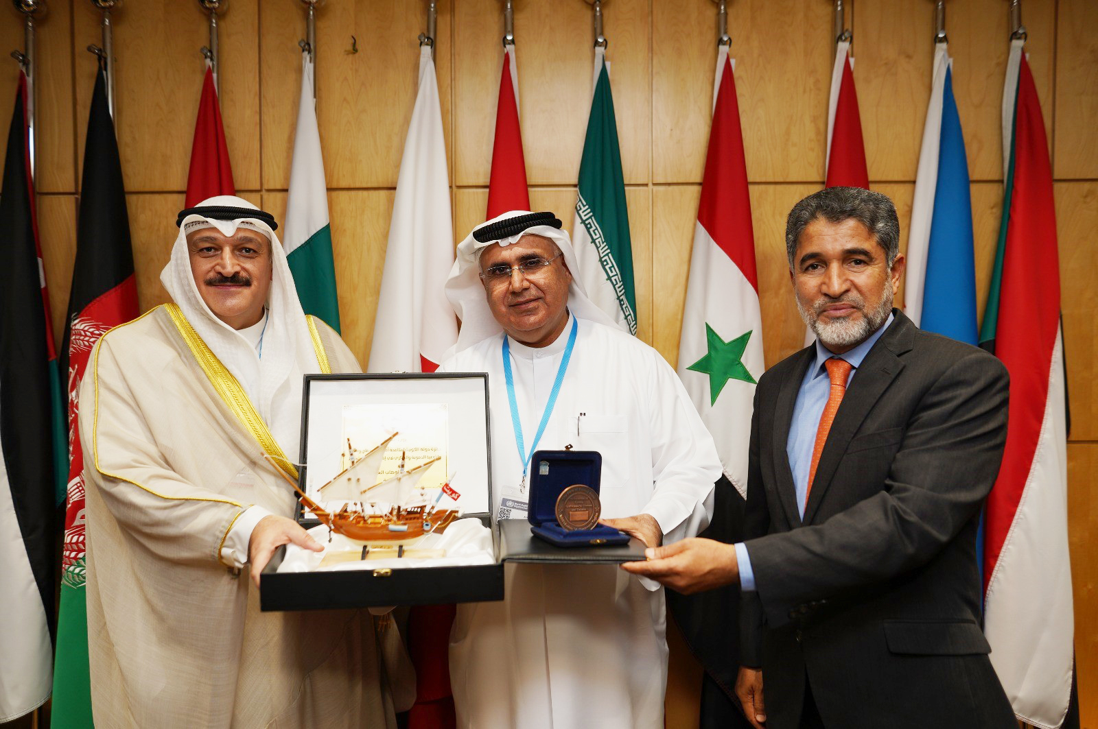كونا Health Min Three doctors win Kuwait Prize for combating