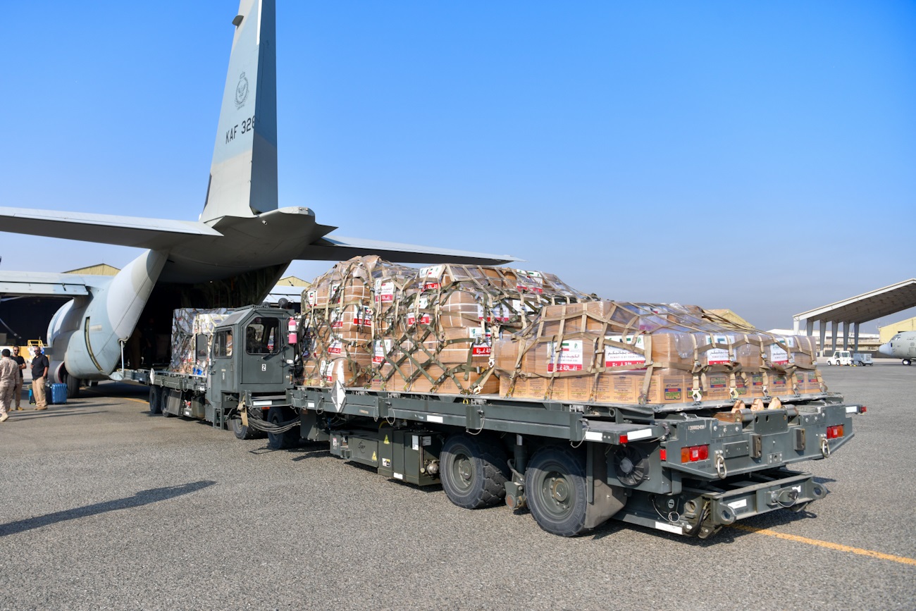 Part of loading the process for the second Gaza Relief Aid plane from Kuwait
