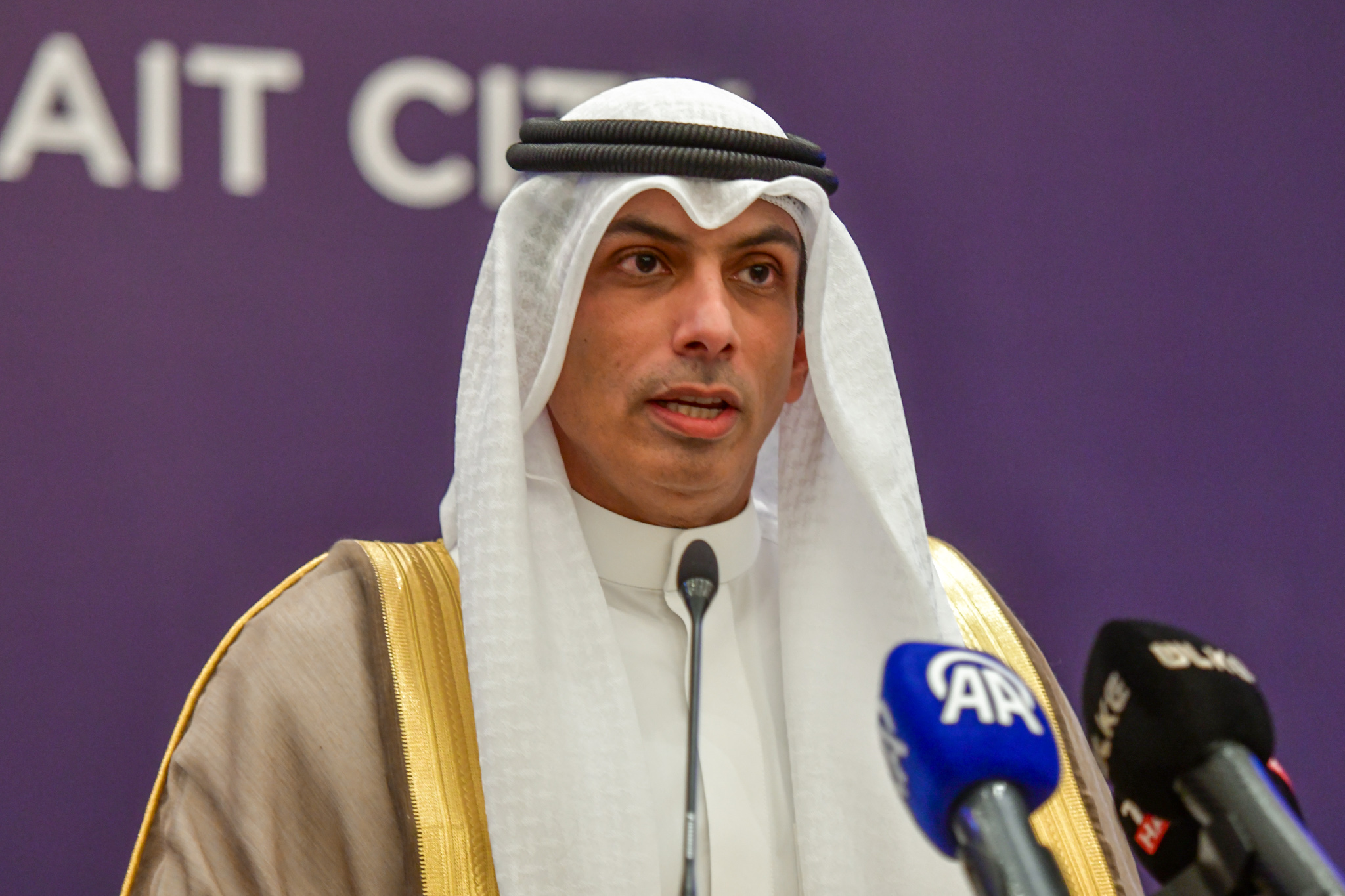 وزير التجارة والصناعة محمد العيبان يلقي كلمته خلال الافتتاح