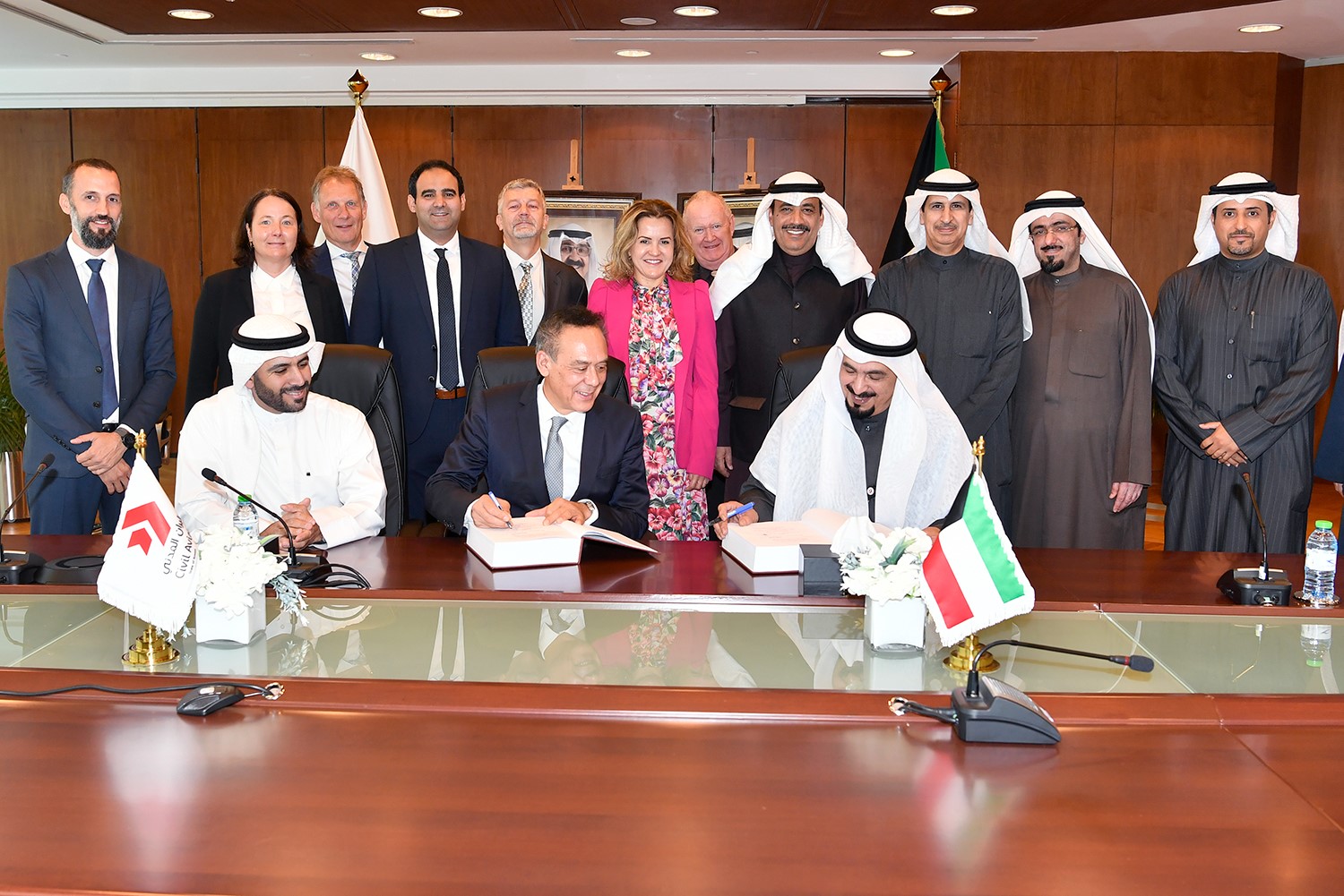 (الطيران المدني) توقع عقدا مع شركة (ستيريلا) الفرنسية لتنفيذ مشروع نظام مراقبة الطقس التلقائي في مطار الكويت الدولي