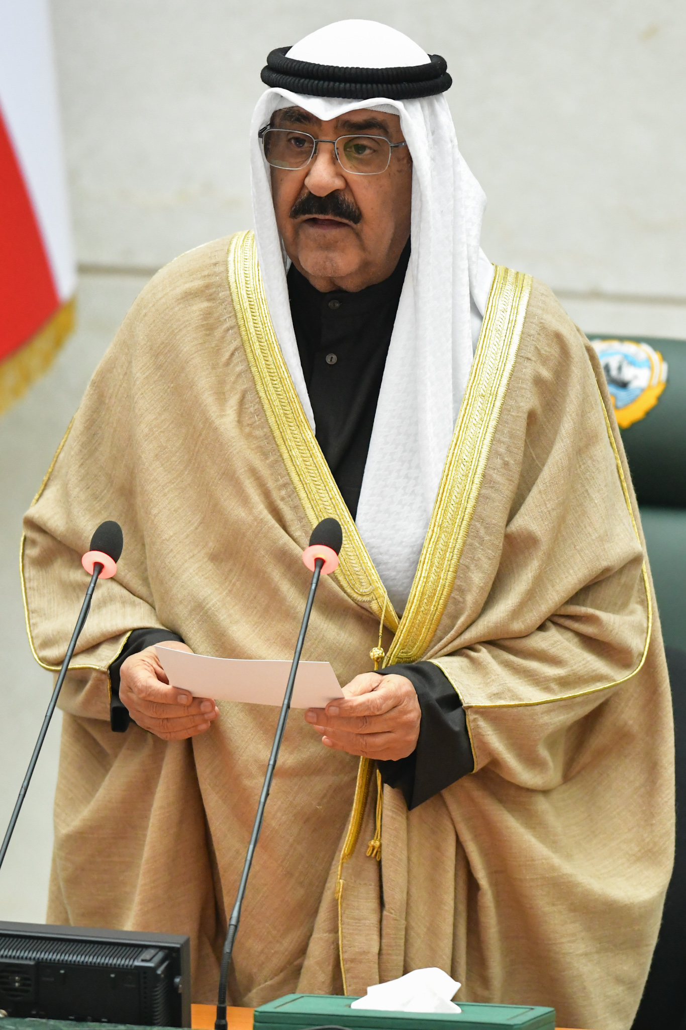 سمو أمير البلاد الشيخ مشعل الأحمد الجابر الصباح يؤدي اليمين الدستورية أمام مجلس الأمة