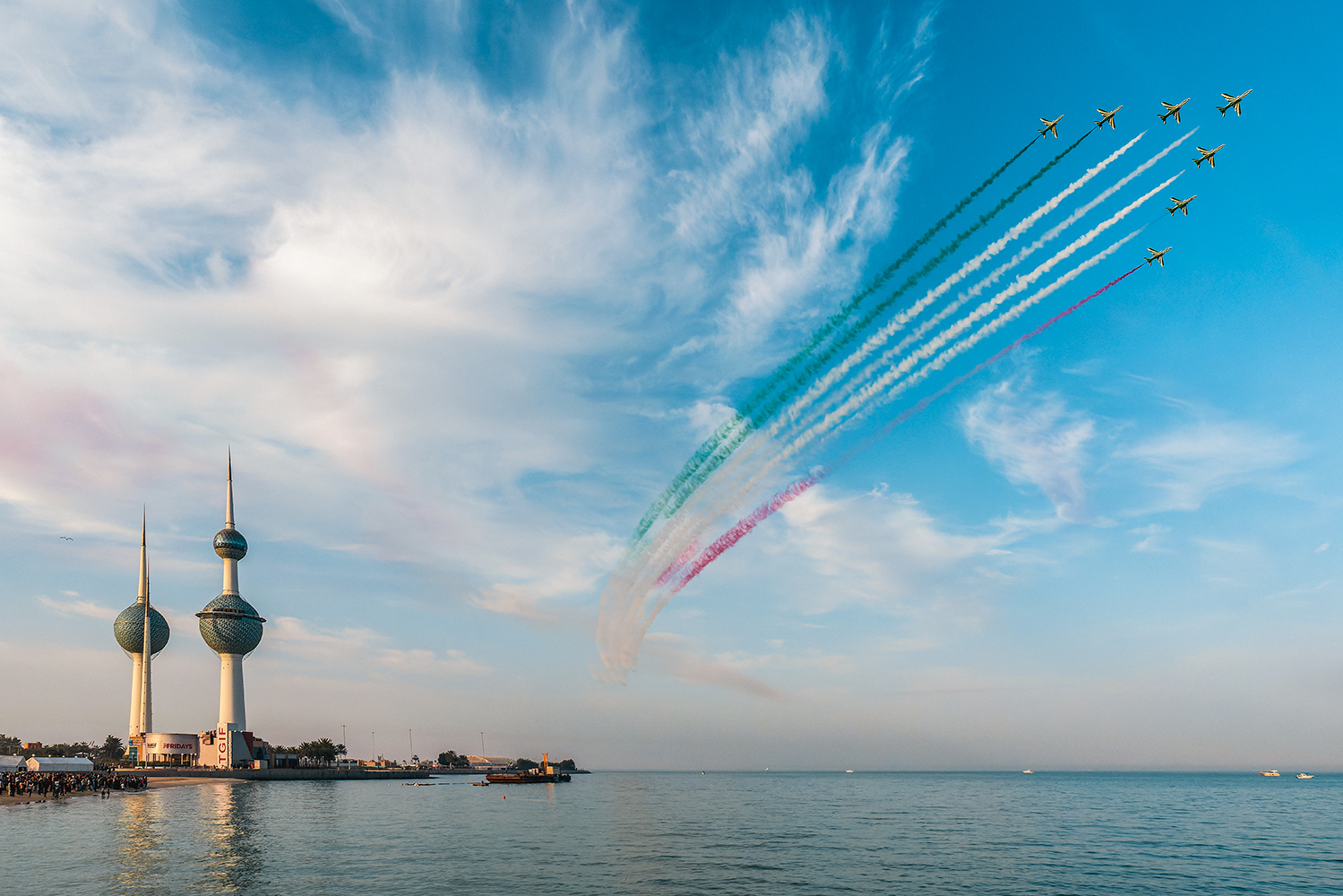 جانب من العرض الجوي لفريق القوة الجوية الكويتية وفريق الصقور السعودية 25-02-2023