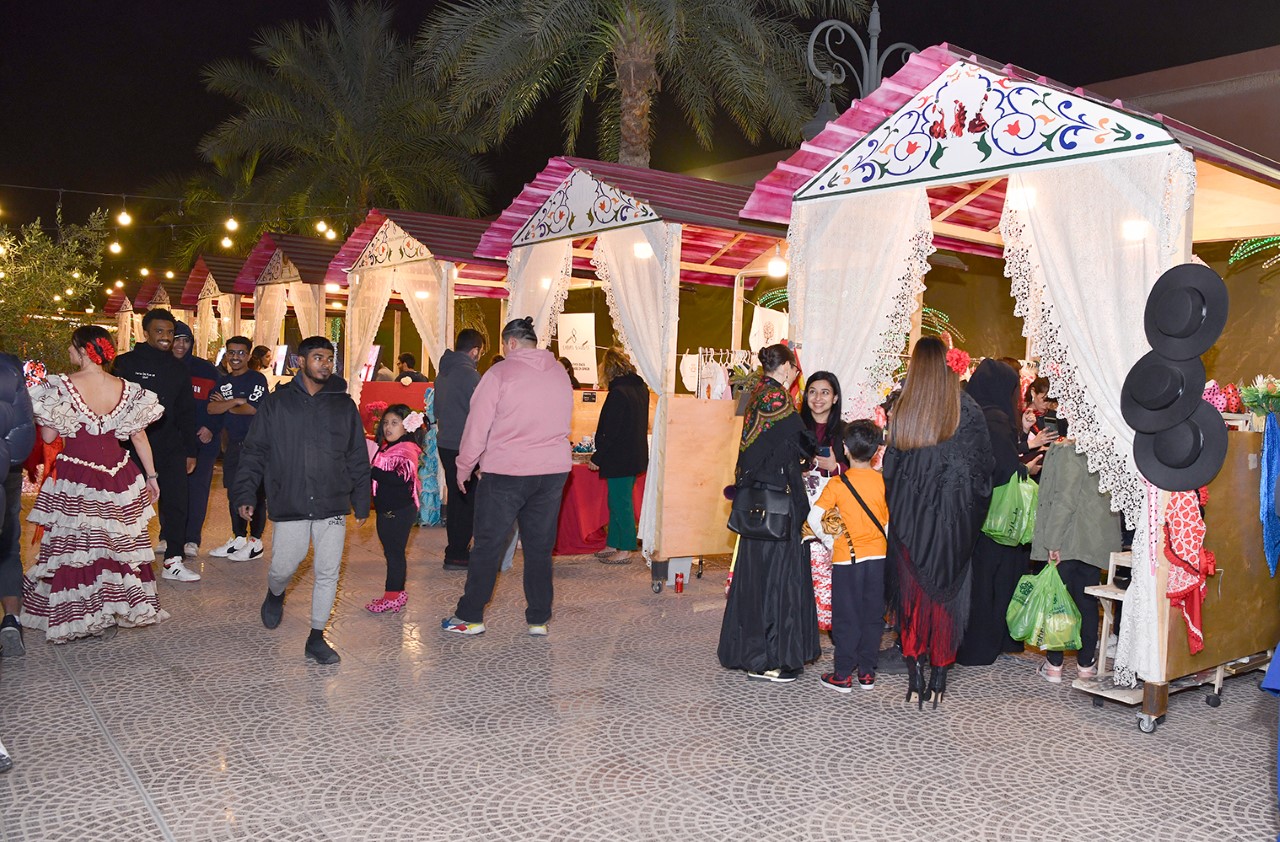 "Feria De Kuwait" shows Spanish culture and heritage