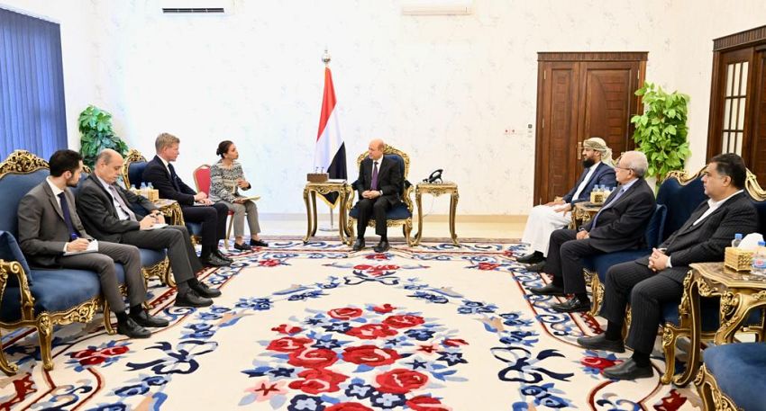الرئيس اليمني يستقبل المبعوث الأممي إلى بلاده