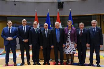 الاتحاد الأوروبي والعراق يتفقان على تعزيز الحوار والتعاون بينهما