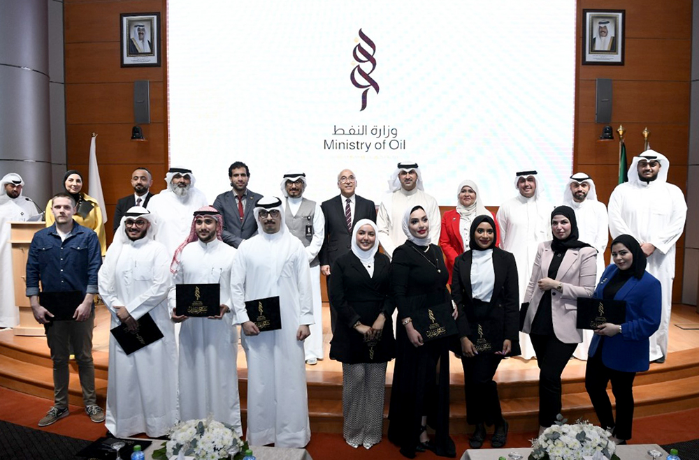 Group photo of the (Oil Innovates 2)  winners