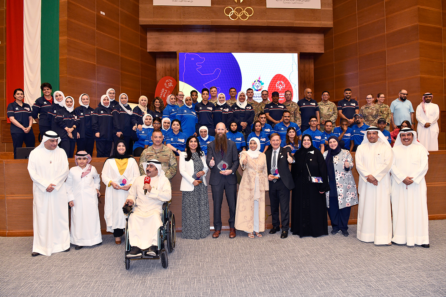 جانب من المشاركين في الحفل من مسؤولي الجهات الرسمية والقيادات الرياضية ورياضي (الأولمبياد الخاص الكويتي)