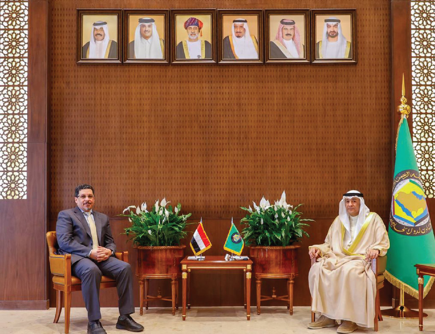 (GCC)'s Secretary General Jassem Al-Budaiwi with Yemeni Foreign Minister Dr. Ahmad bin Mubarak
