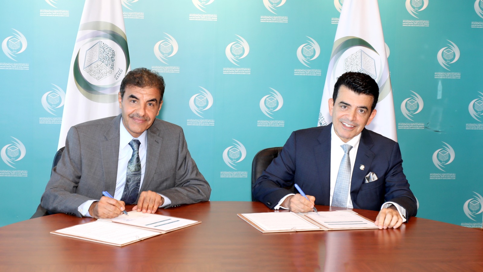 مكتب التربية العربي لدول الخليج يوقع اتفاقية تعاون مع منظمة (ايسيسكو)