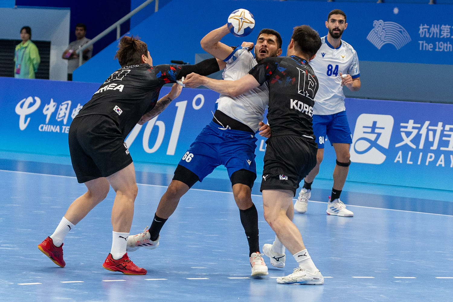 منتخب الكويت لكرة اليد يتأهل إلى نصف نهائي دورة الألعاب الآسيوية الـ19 بالصين بتغلبه على نظيره الكوري الجنوبي (25 - 24)