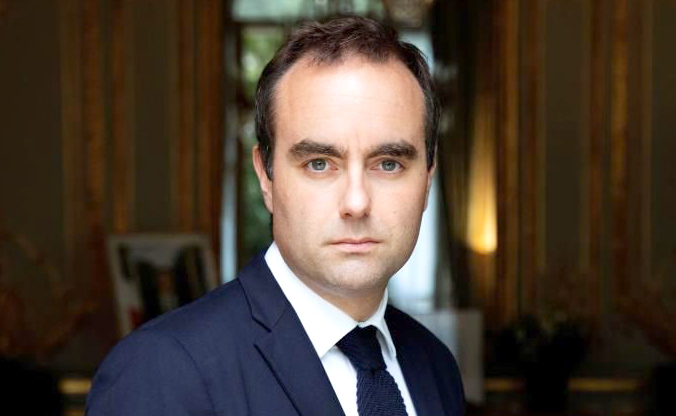 وزير الدفاع الفرنسي سيباستيان لوكورنو