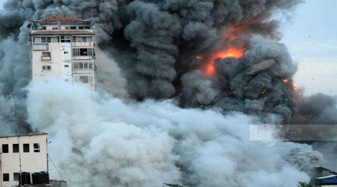 إحدى صور القصف والتدمير من قوات الاحتلال منذ بدء العدوان في 7 أكتوبر 2023