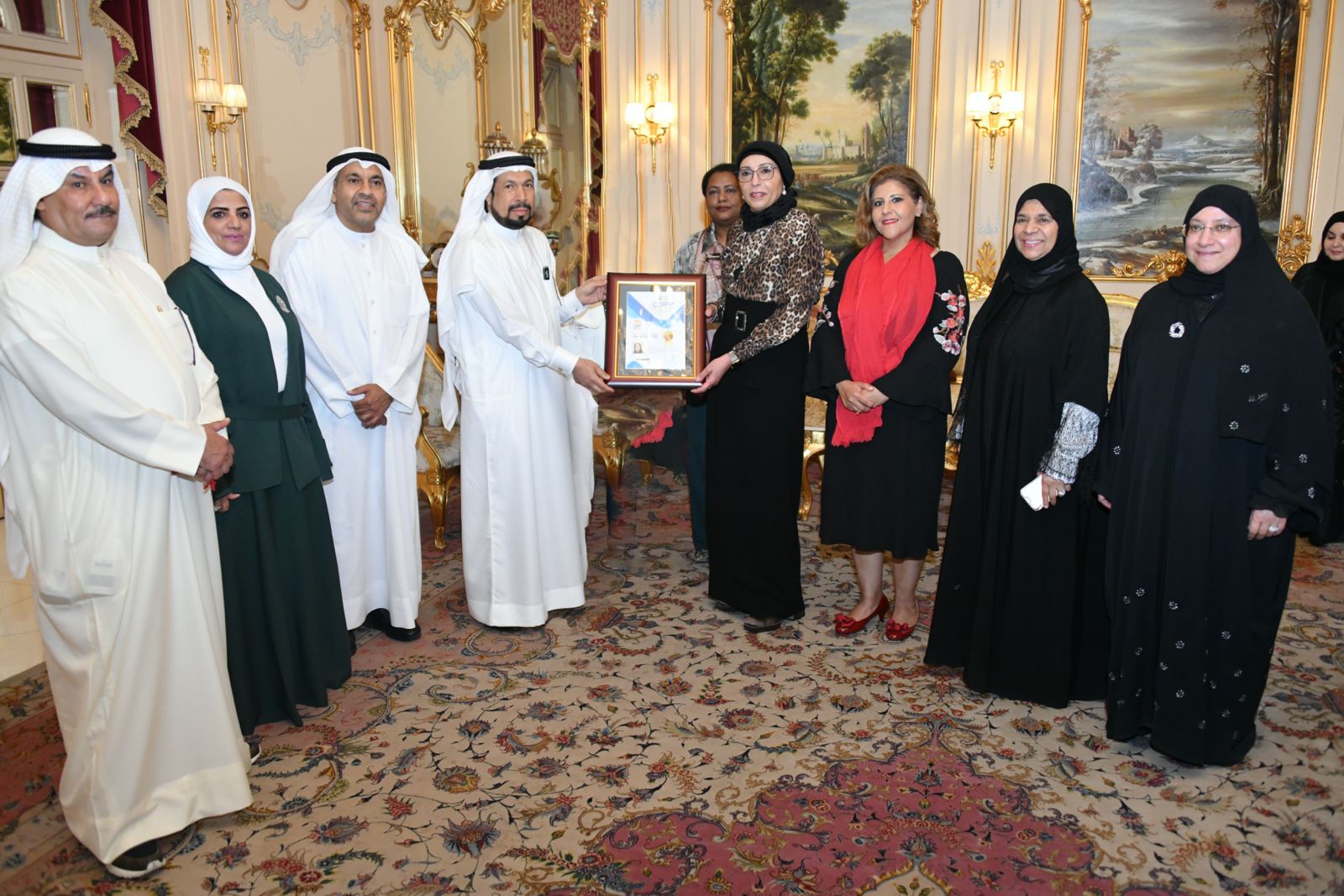 Sheikha Fadia Al-Sabah receives International Ambassador title for Social Responsibility