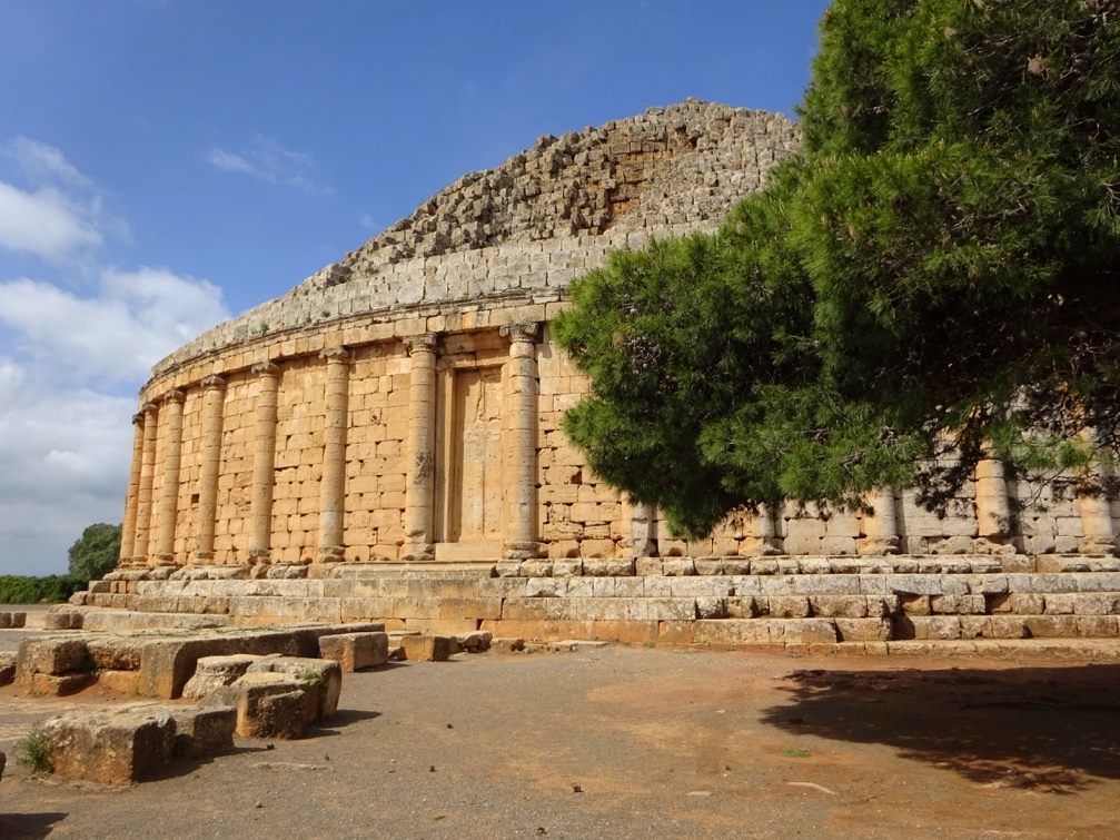 الضريح الملكي الموريتاني بمنطقة (سيدي راشد) غرب الجزائر العاصمة