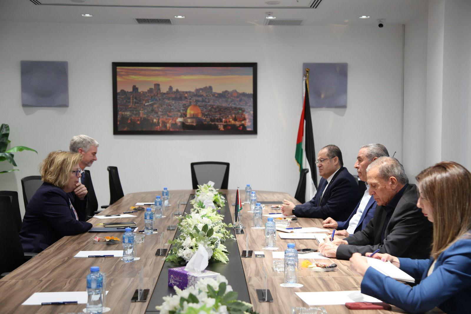 جانب من اللقاء