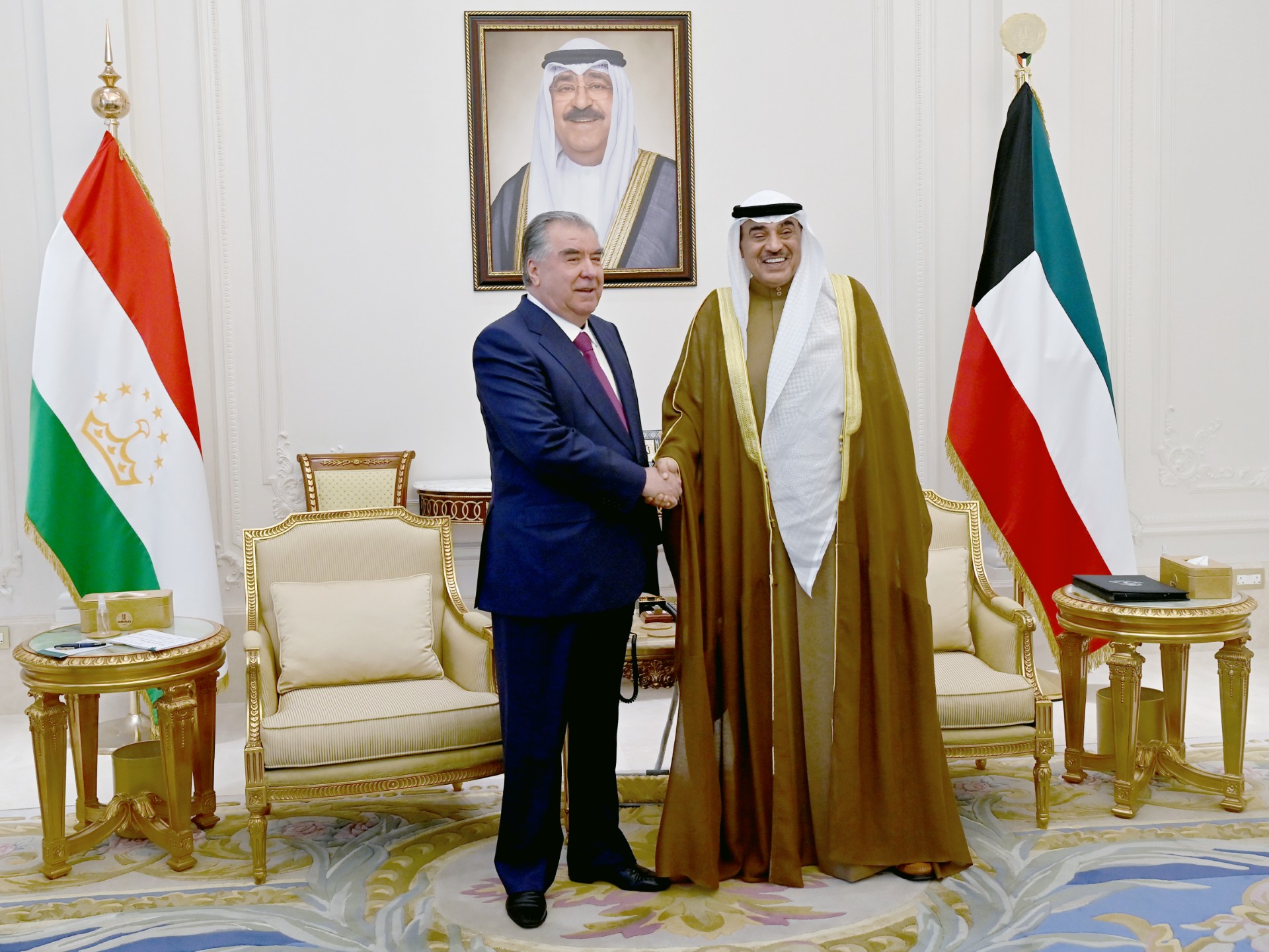 Kuwait Crown Prince receives Tajikistan President, holds official talks