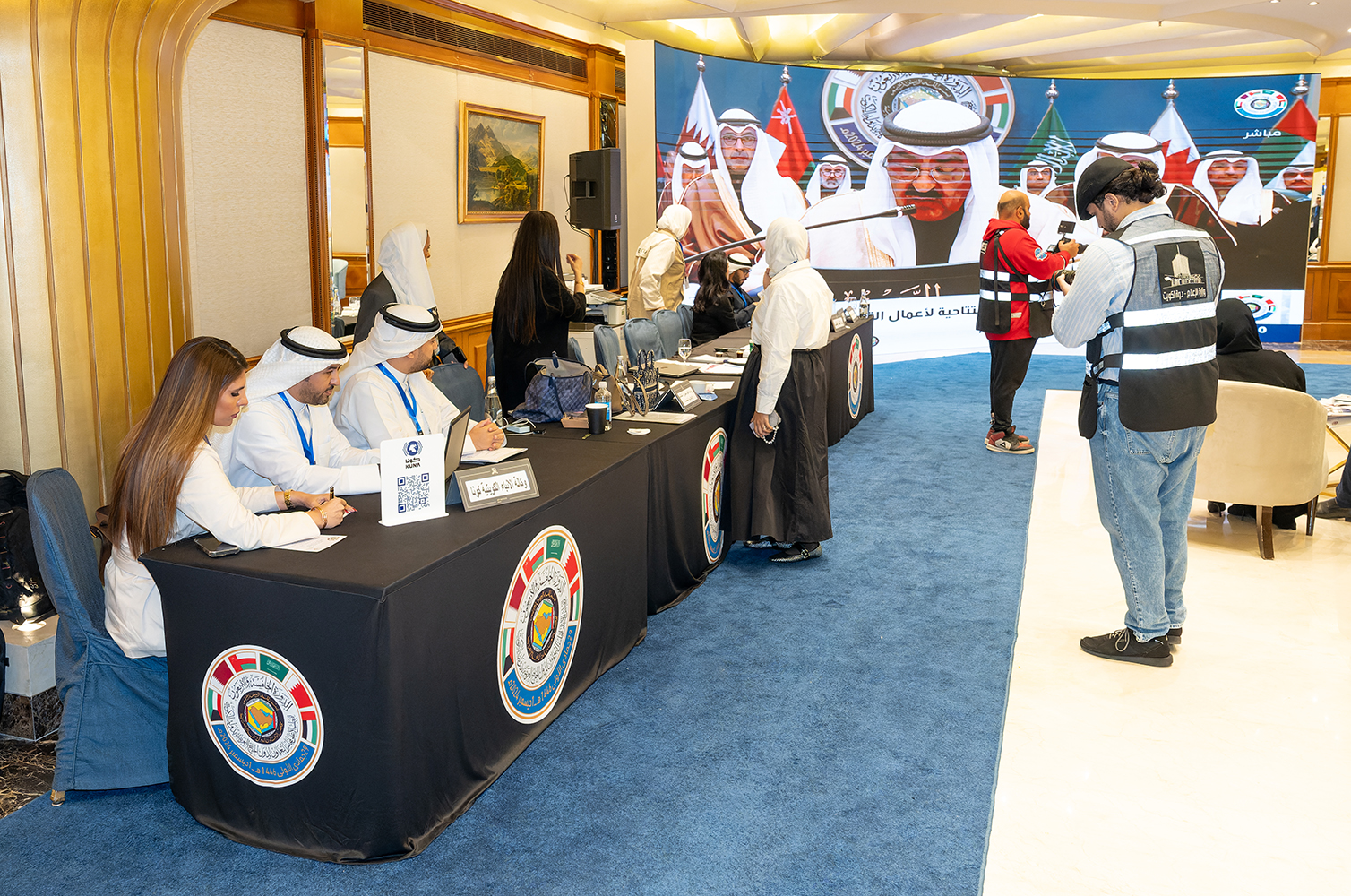 KUNA team covers GCC Summit details minute by minute