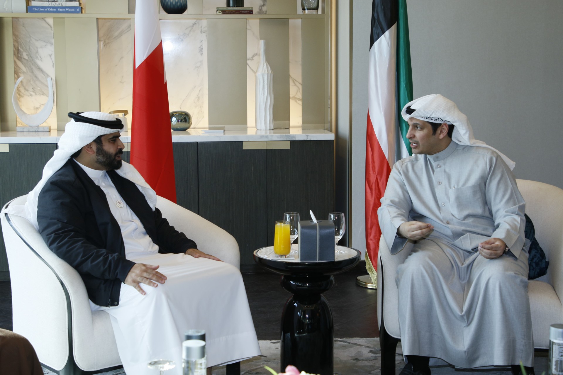 Minister of Information receives Bahrain Deputy Chairman of General Sports Authority