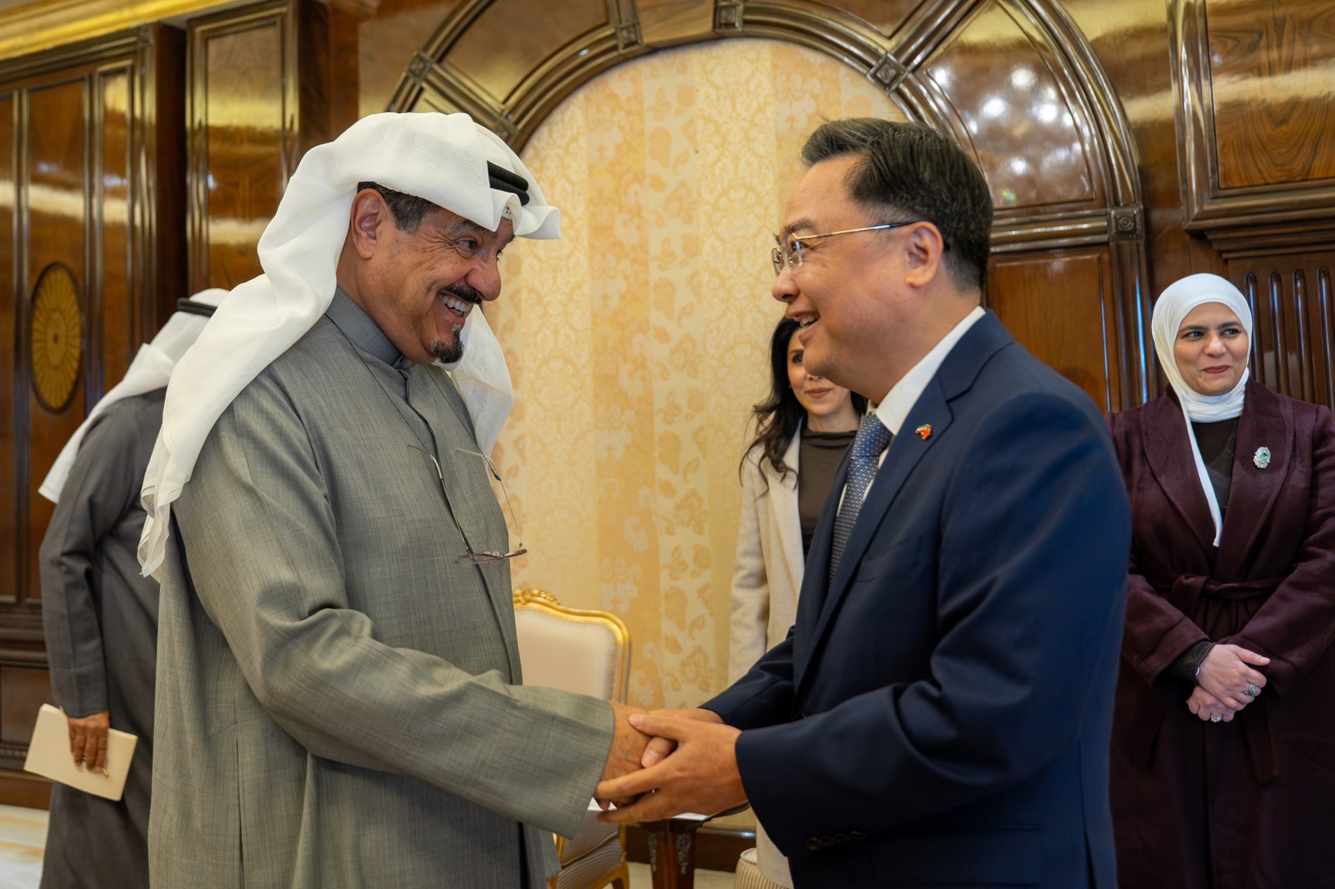 His Highness the Prime Minister receives Chinese Ambassador