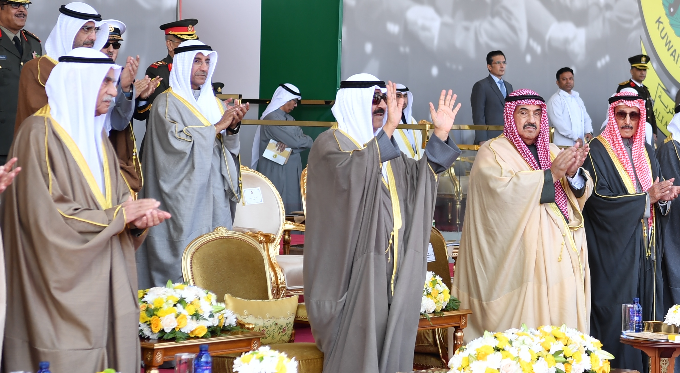 حضرة صاحب السمو أمير البلاد الشيخ مشعل الأحمد الجابر الصباح في حفل تخرج دفعة الطلبة الضباط الجامعيين الـ23 بكلية علي الصباح العسكرية