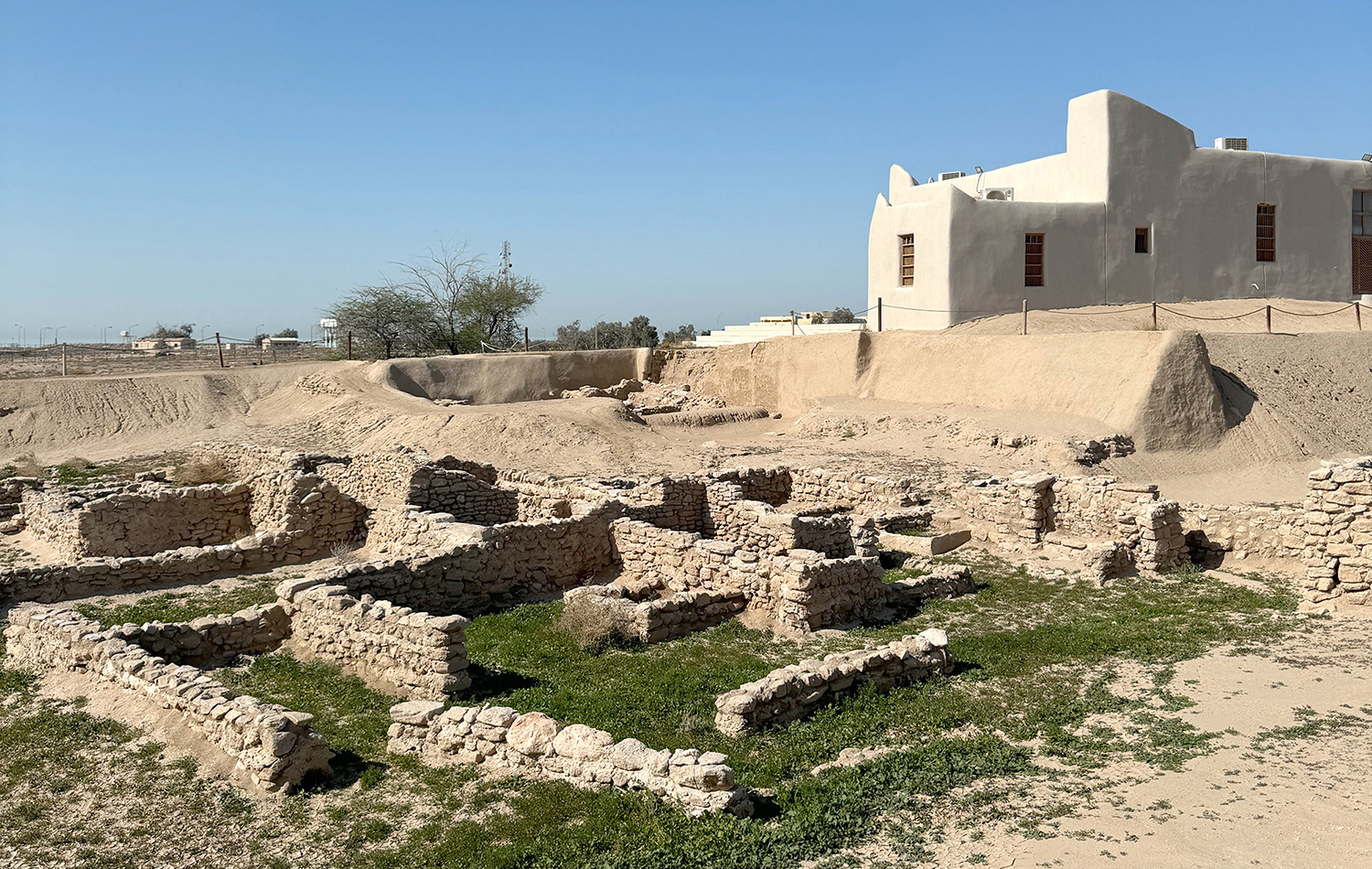 كونا : فيلكا..جزيرة كويتية تنبض بالتاريخ وتمازج العصور سكنها الإسكندر واحتضنت حضارة دلمون والإغريق - الثقافة والفنون والآداب - 16/02/2024