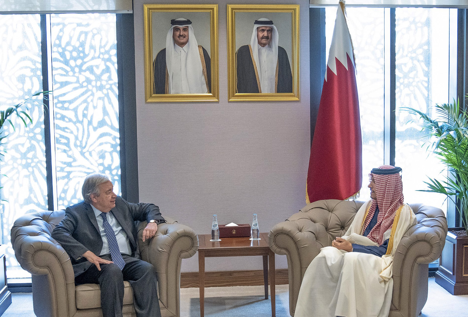 رئيس مجلس الوزراء وزير الخارجية القطري مع الأمين العام للأمم المتحدة