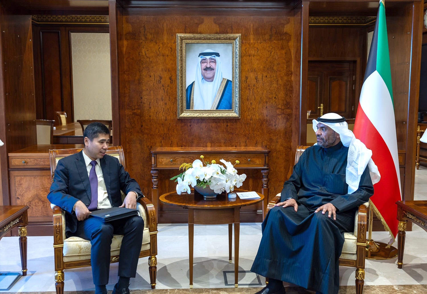Foreign Minister Abdullah Al-Yahya meets with Director General of Chinese Foreign Ministry's West Asia and North Africa Department Wang Di