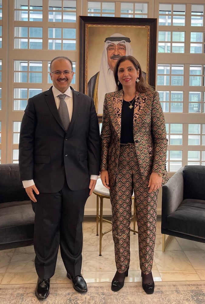 Social Affairs Minister Sheikh Firas Saud Al-Malik Al-Sabah with the Executive Secretary of the UN Economic and Social Commission for Western Asia Rola Dashti