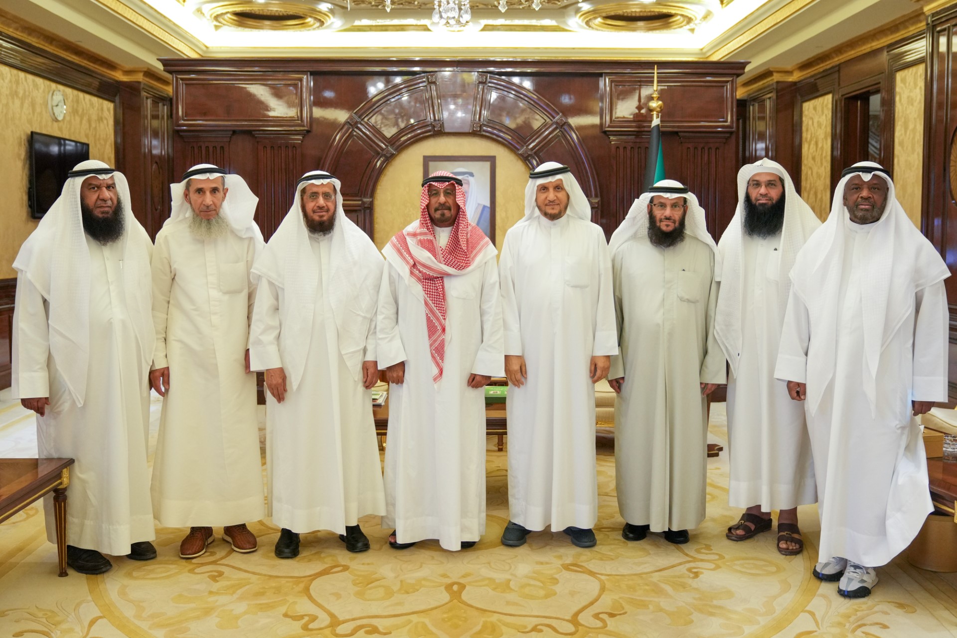 Kuwaiti PM receives Union of Private Universities' pres., members