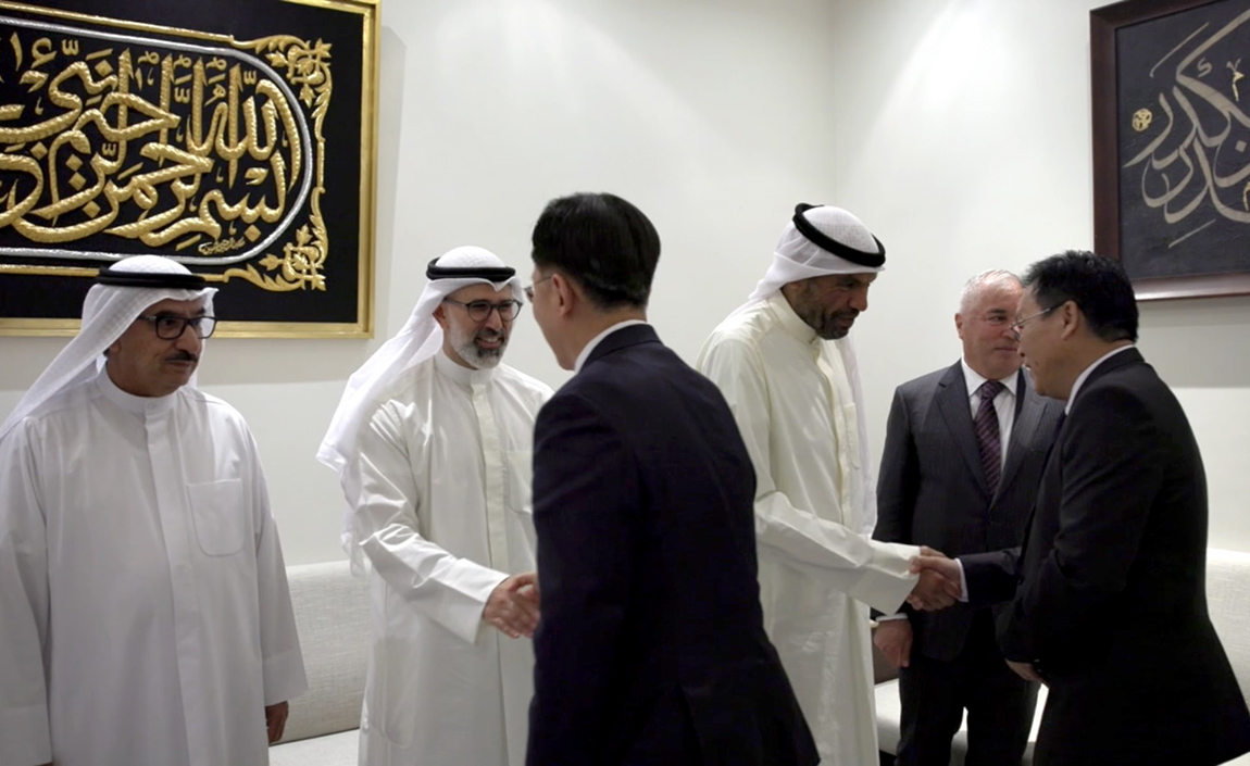 FM Al-Yahya receives foreign envoys to Kuwait