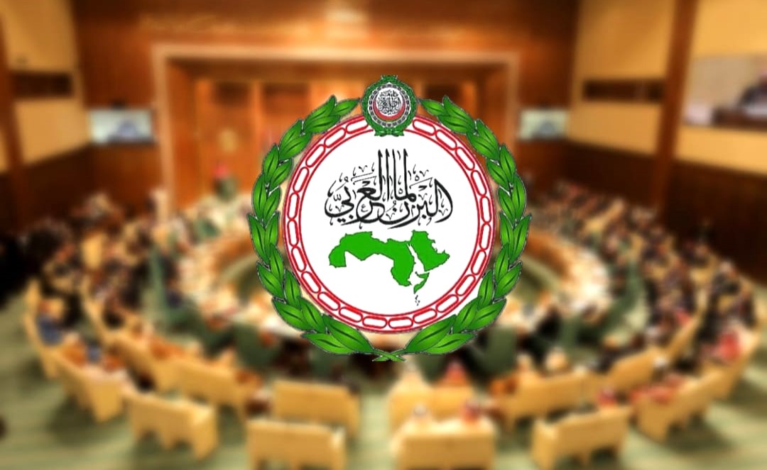 Le Parlement arabe appelle é le Conseil de sécurité à faire face à ces crimes.