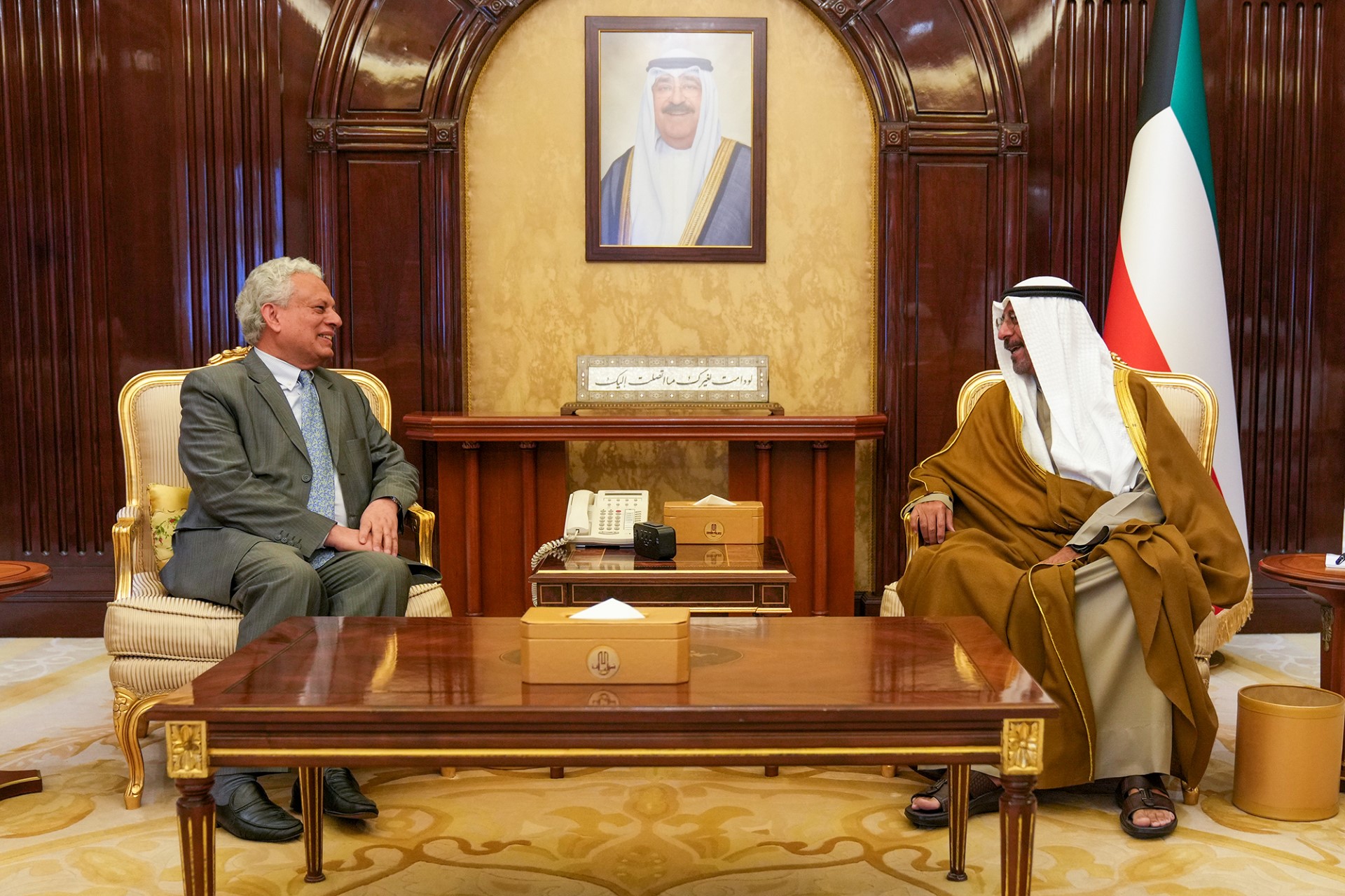 His Highness the Prime Minister Sheikh Dr. Mohammad Sabah Al-Salem Al-Sabah receives director of the Oxford Centre for Islamic Studies Dr. Farhan Nizami